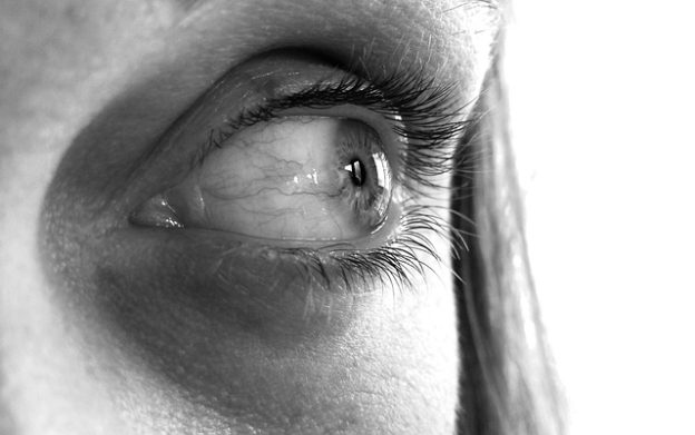 lasik eye surgery painful
