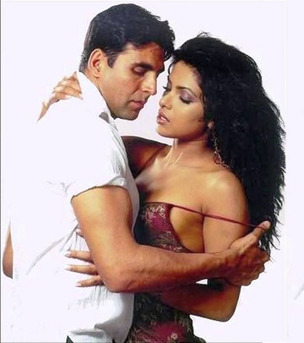 Priyanka Chopra and Akshay Kumar Extra Marrital Affair