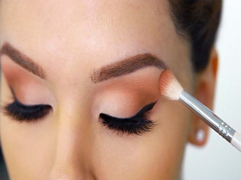 Step By Step Guide For Smokey Eye Makeup 5