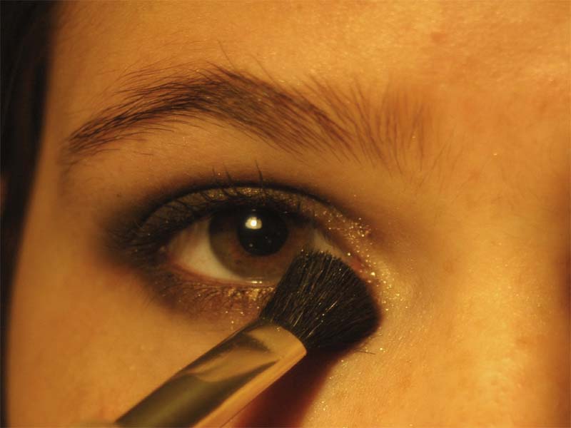 Step By Step Guide For Smokey Eye Makeup 6