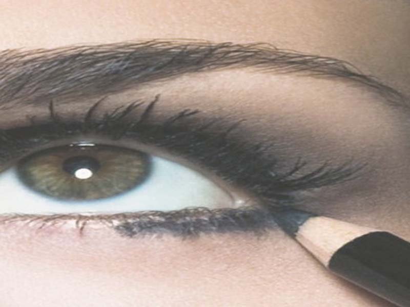 Step By Step Guide For Smokey Eye Makeup 10