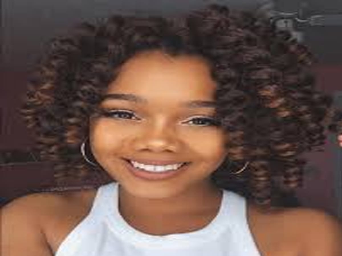 List of Trendy Curly Bob Hairstyles in 2020 8