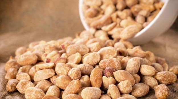 peanuts - healthy bodybuilding snacks
