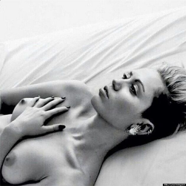 Miley Cyrus Free your Nipples