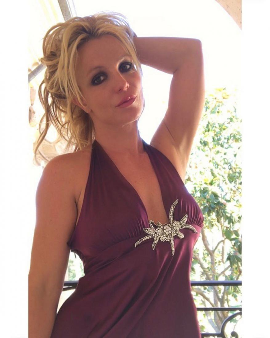 Britney Spears - Plastic Surgery