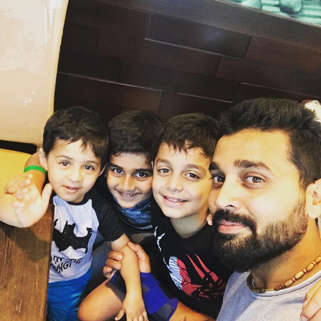 murli vijay children