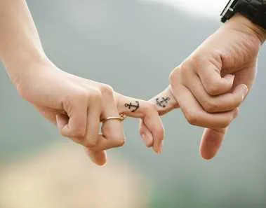 Signs if he loves you
