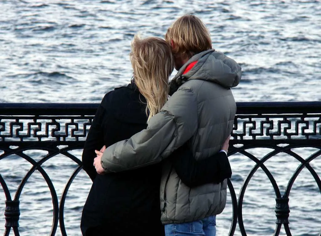 10 Ultimate Signs that Say She truly Loves You