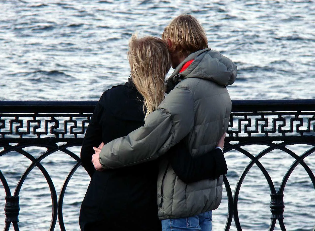 Signs If she truly loves you
