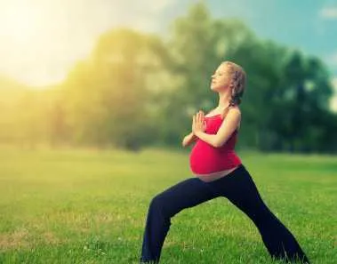 yoga poses pregnant women