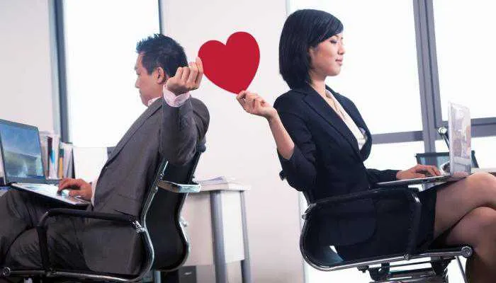 Does Office Senior Date to His/her Junior?