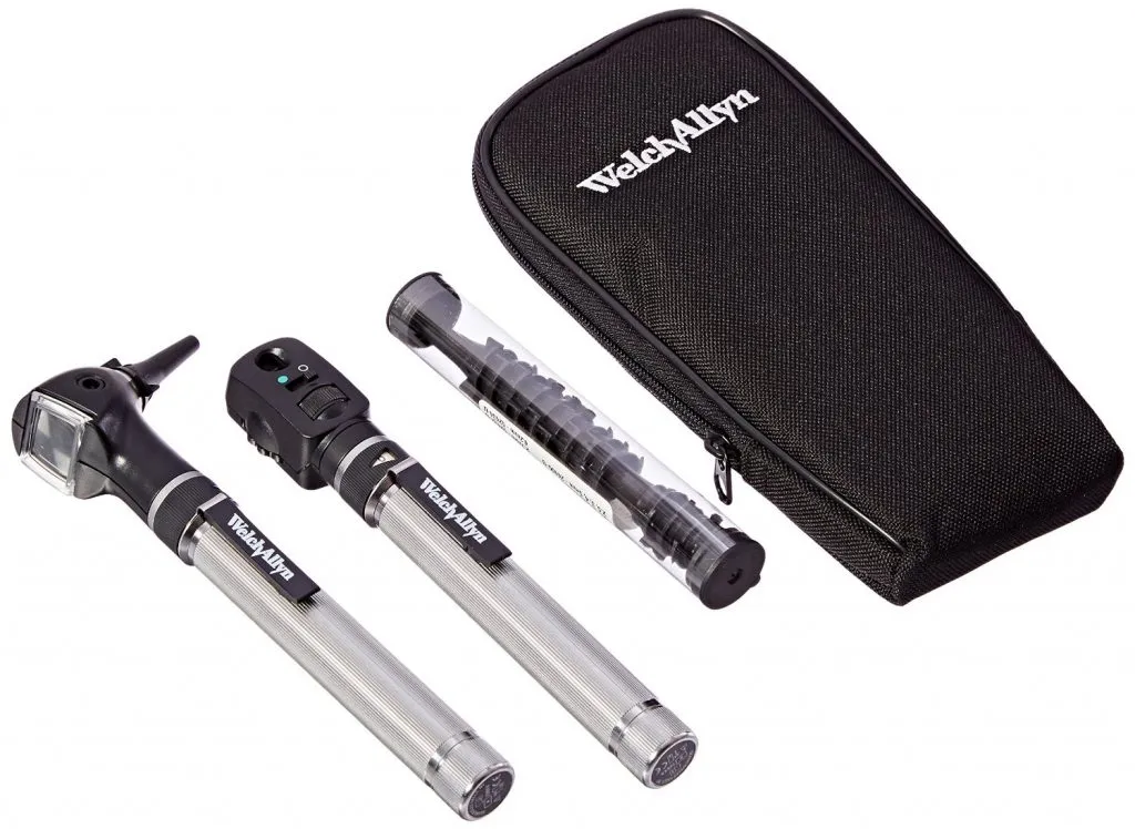 Welch Allyn Otoscope 25020 Diagnostic Otoscope with Specula Review