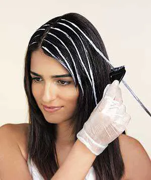 The Right Way to Apply Hair Dye