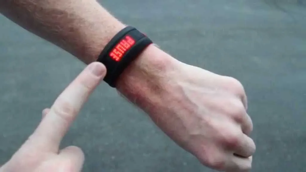 Mio FUSE Heart Rate Training + Activity Tracker