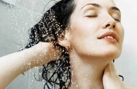 How to Wash Your Hair without Shampoo
