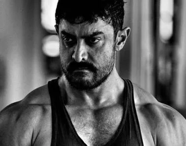 aamir khan six packs abs