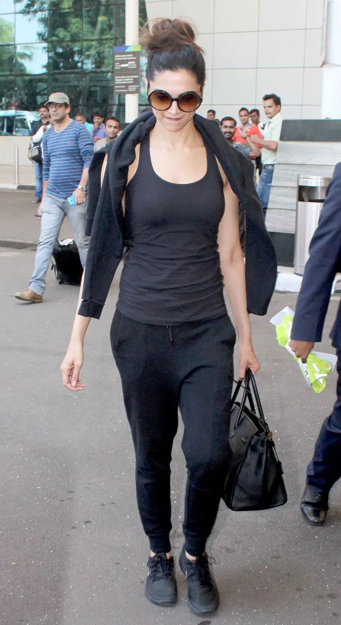 Deepika No Makeup Look at Airport