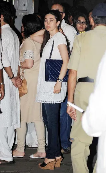 List (And Photos) Of Bollywood Actresses Without Makeup 4 Karisma Kapoor No Makeup