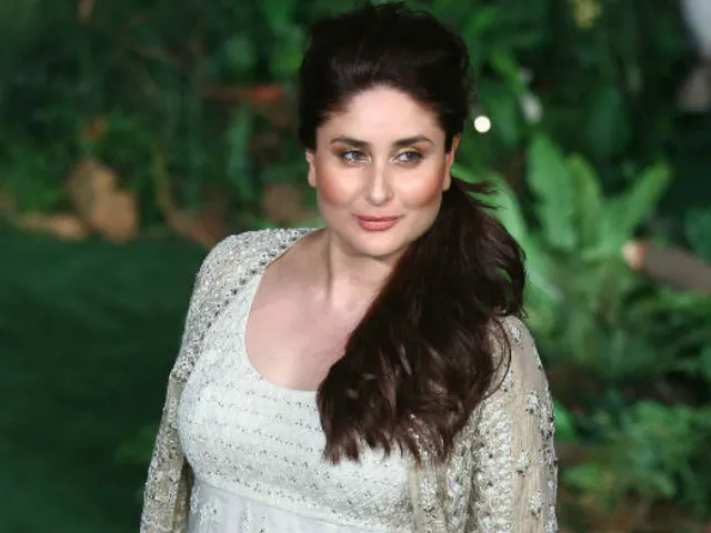 Kareena Kapoor Weight Loss, Yoga, Diet and Fitness Regime Tips 1 Kareena Kapoor Fat