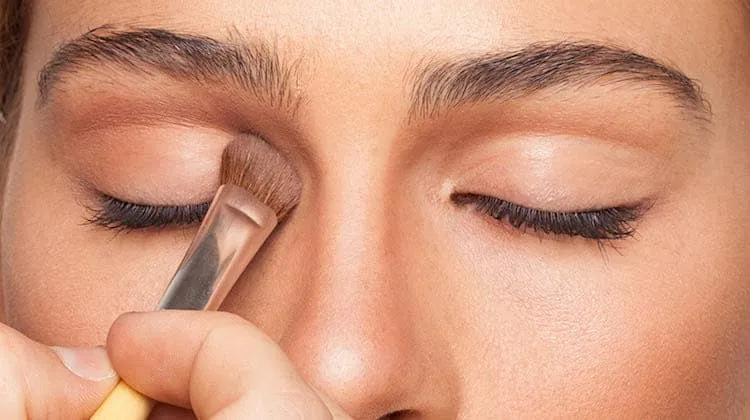 Step 9 Work on Crease Best Eye Makeup