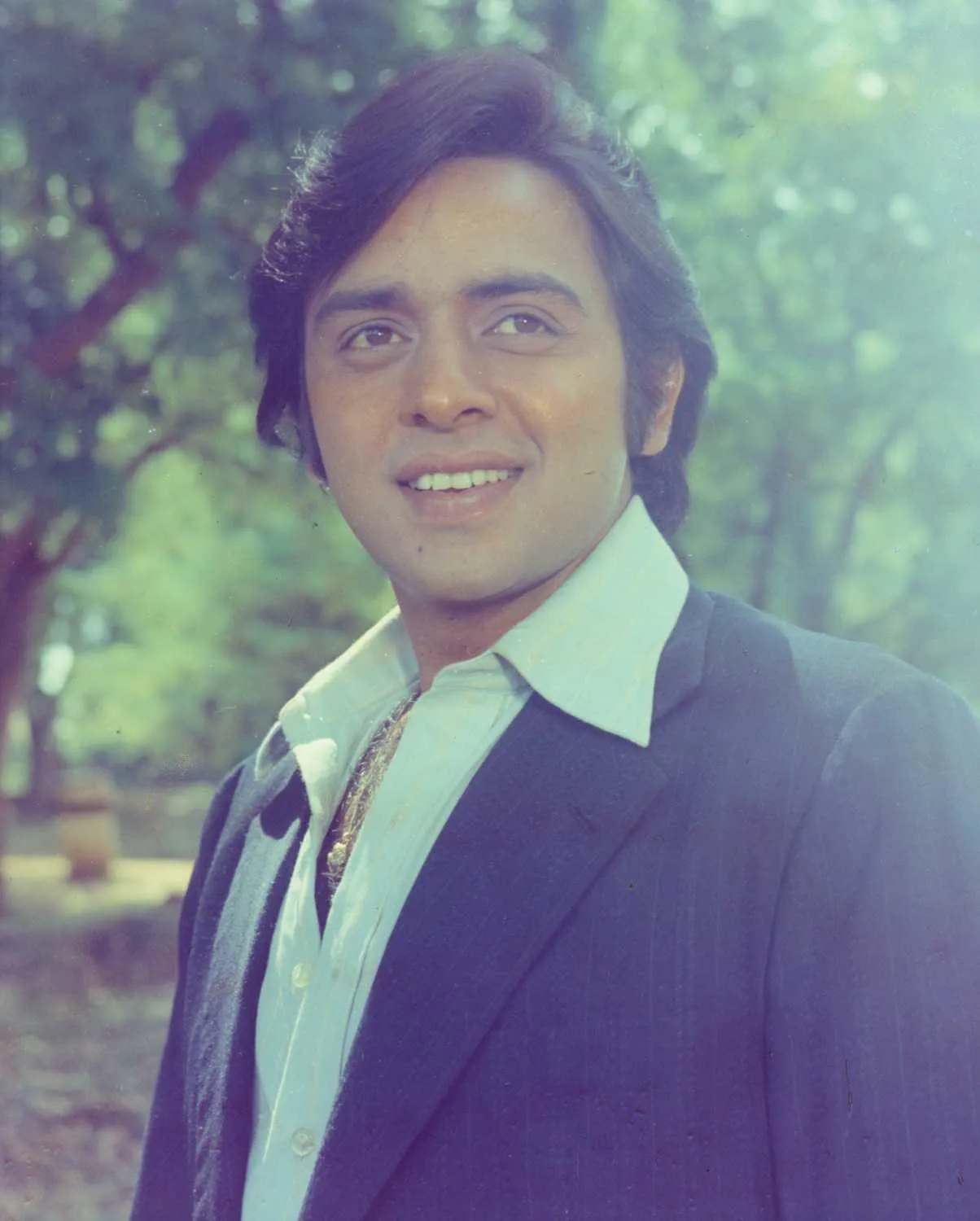smiling Vinod Mehra smiling Vinod Mehra - Most Handsome Actors Bollywood