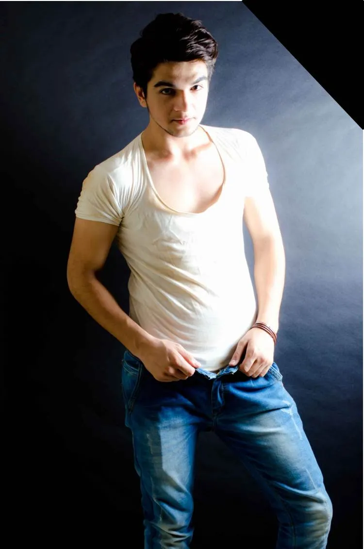 Ashwini Koul in white waist and blue jeans Ashwini Koul in white waist and blue jeans - Most Handsome Indian TV Actors