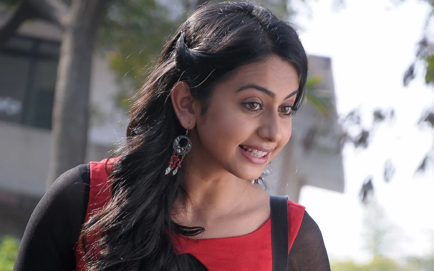 10 Photos - Rakul Preet Singh Without Makeup - A Defining Beauty? 6 Rakul Preet Singh No Makeup Photos