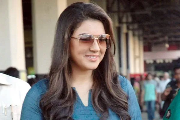 Hansika Motwani No Makeup Photos