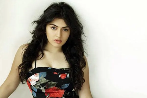 Hansika Motwani No Makeup Photos