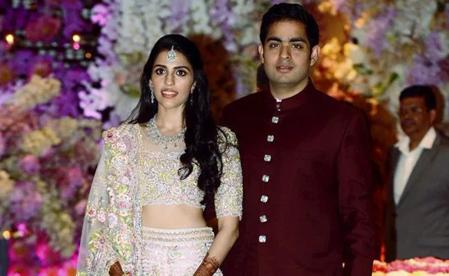 Recent Bollywood Celebrities Engagement and Upcoming Celebrities Wedding in 2018 4 Akash Ambani Shaloka Mehta Engagement 2018