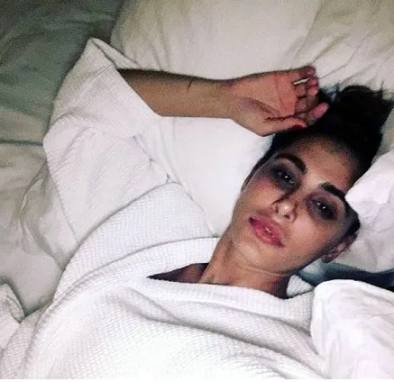 10 Nargis Fakhri No Makeup Pictures 8 Nargis Fakhri No Makeup Photos