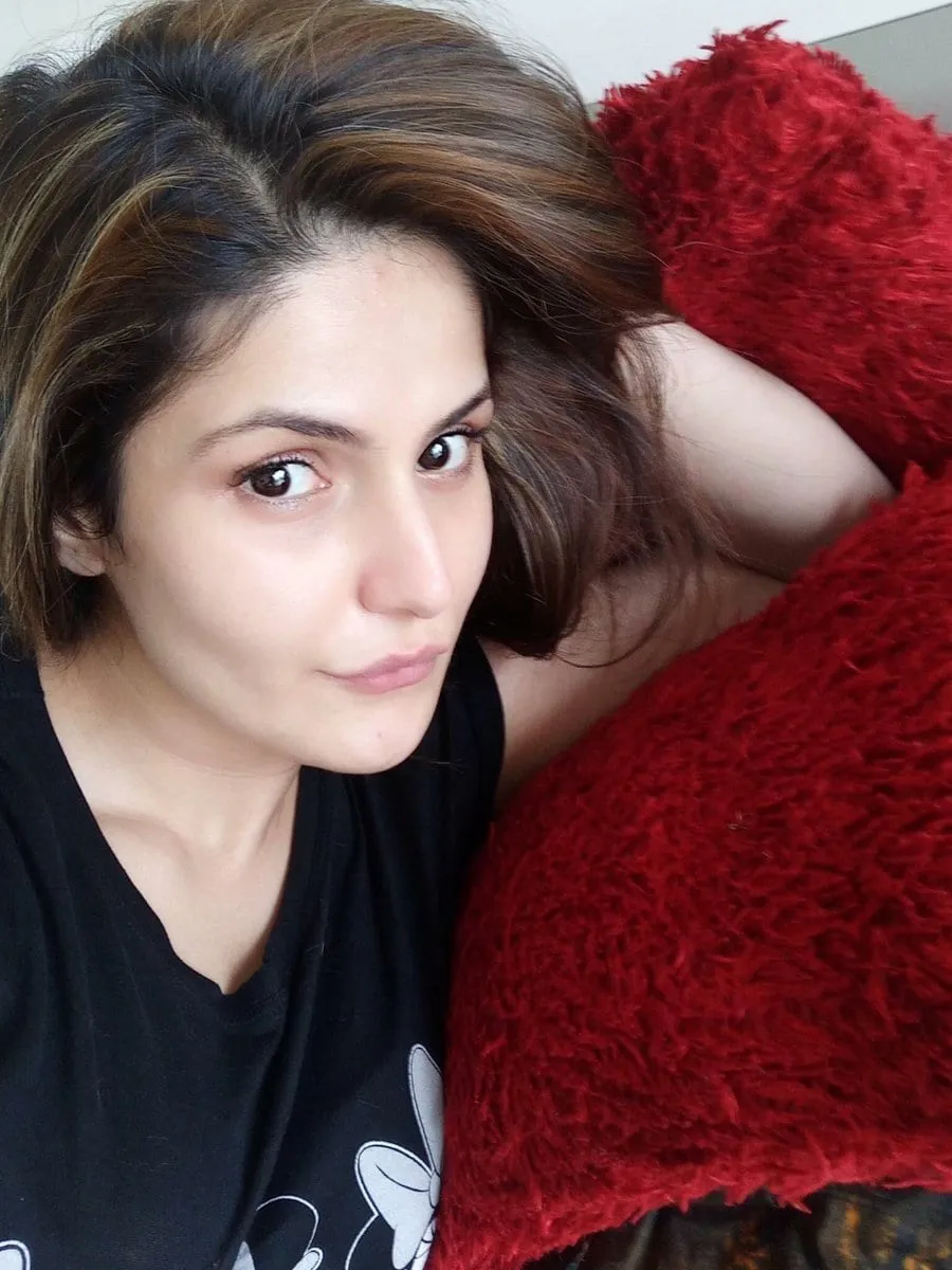 Zarine Khan No Makeup Photos 3 Zarine khan without makeup photos