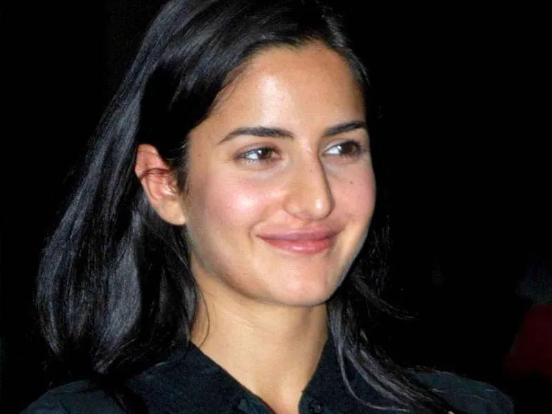 Popular Bollywood Celebrities Without Makeup