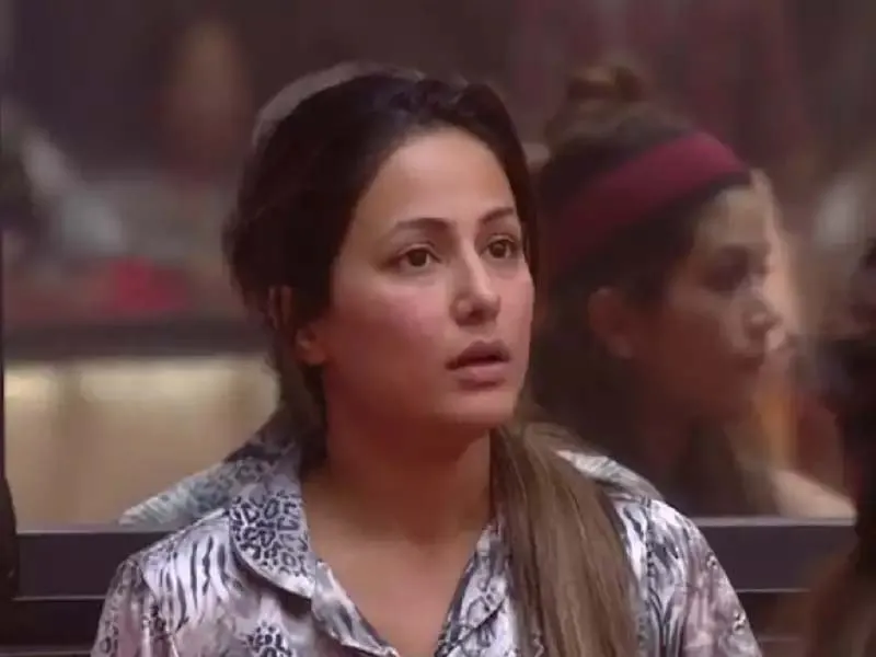 Hina Khan without makeup photos Hina Khan without makeup photos