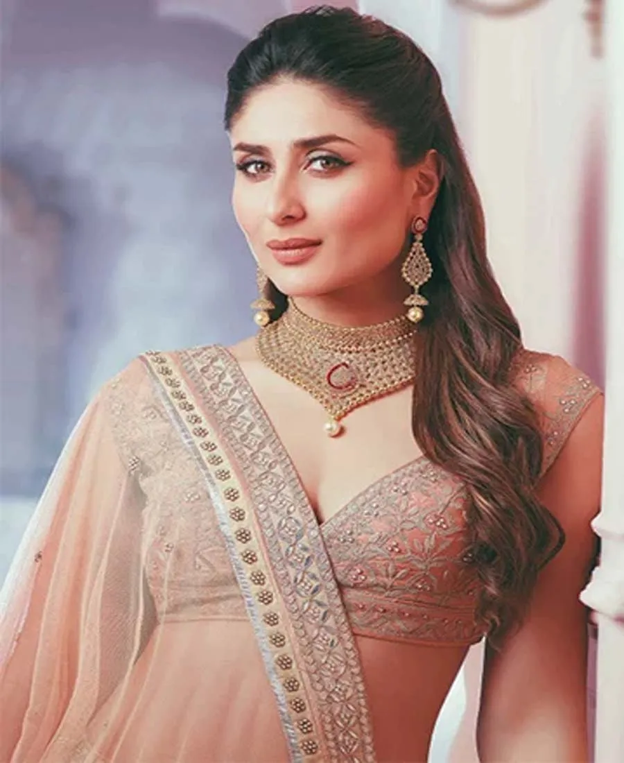 Bollywood Celebrity Best Hairstyles In Saree 1 Bollywood Celebrity Best Hairstyles In Saree 1