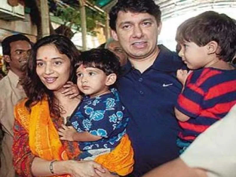 madhuri dixit no makeup photos