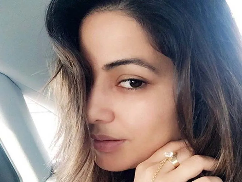 Hina Khan without makeup photos Hina Khan without makeup photos