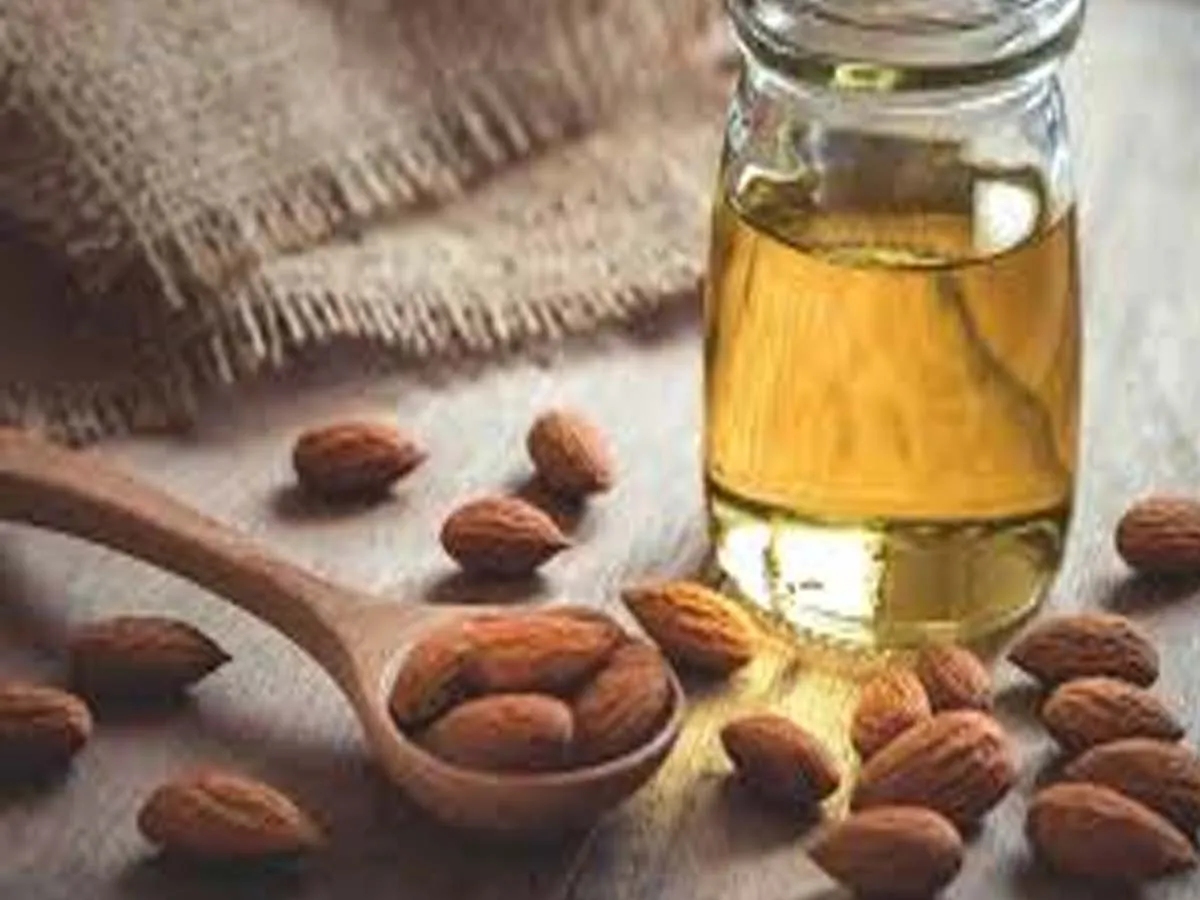 10 Effective Methods to Straighten your Hair Naturally 8 10 Effective Methods to Straighten your Hair Naturally 8