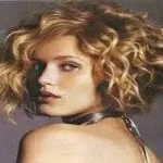 List of Trendy Curly Bob Hairstyles in 2020 1