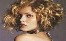 List of Trendy Curly Bob Hairstyles in 2020 1