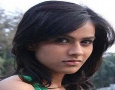 Nia Sharma - TV Actress without makeup photos