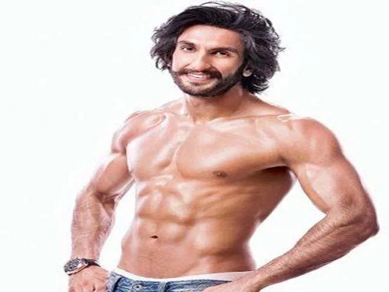 Famous Bollywood Actors With Good Physique