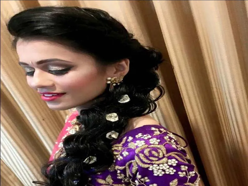 List of Beautiful Hairstyles on Saree 3