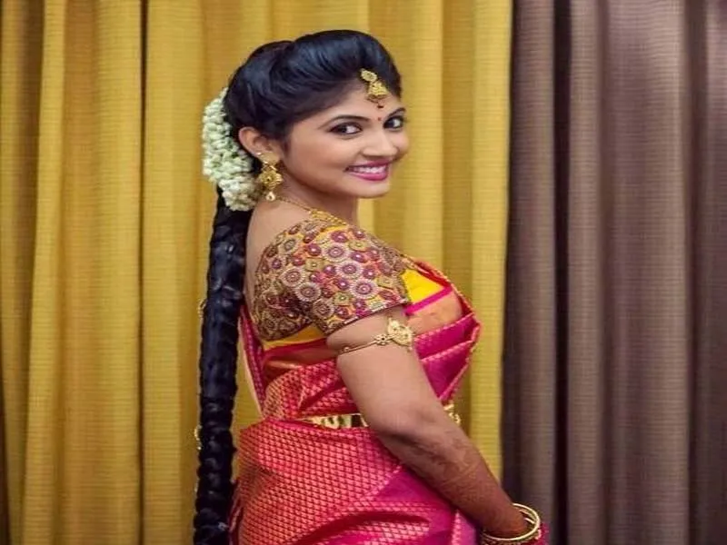 List of Beautiful Hairstyles on Saree 8