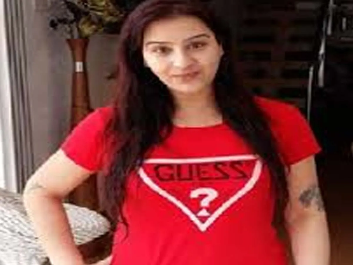 Shilpa Shinde without Makeup Photos Shilpa Shinde without Makeup Photos