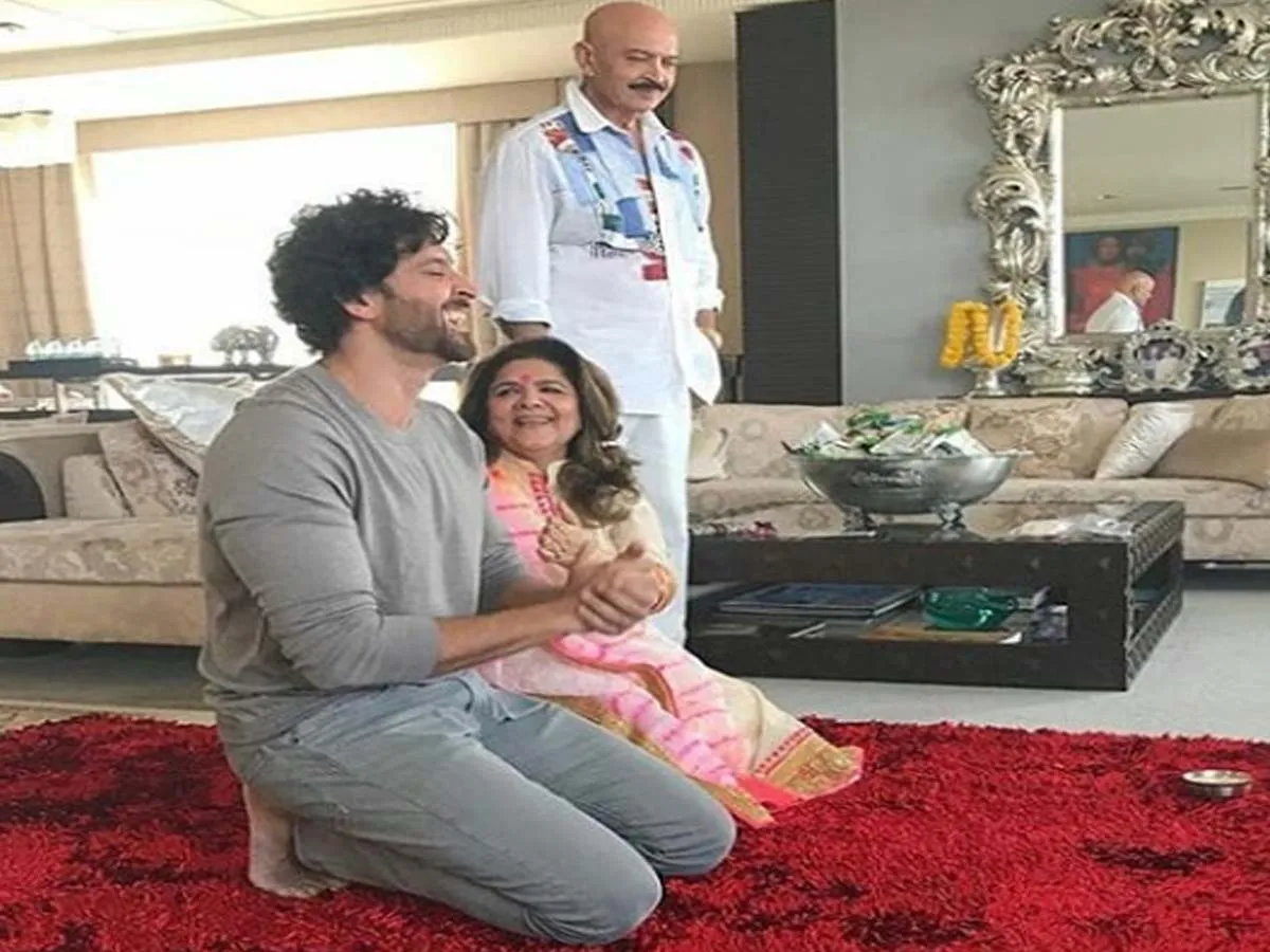 Popular Hairstyles of Hrithik Roshan 6 Popular Hairstyles of Hrithik Roshan 6