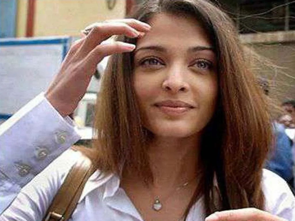 Aishwarya Rai No Makeup Photos