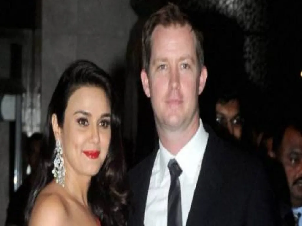 List of Indian Celebrities Married with Foreigners [or NRI]