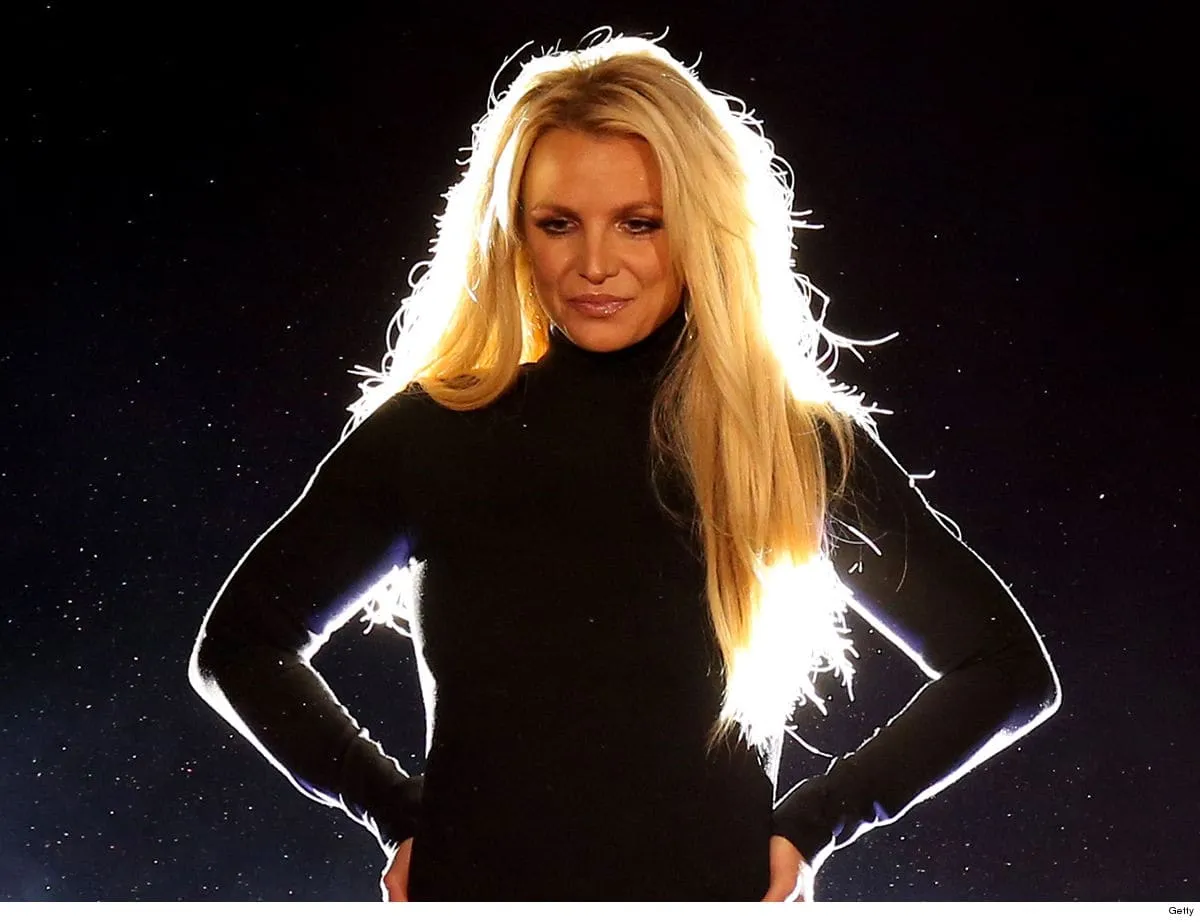 Britney Spears shares summer workout video