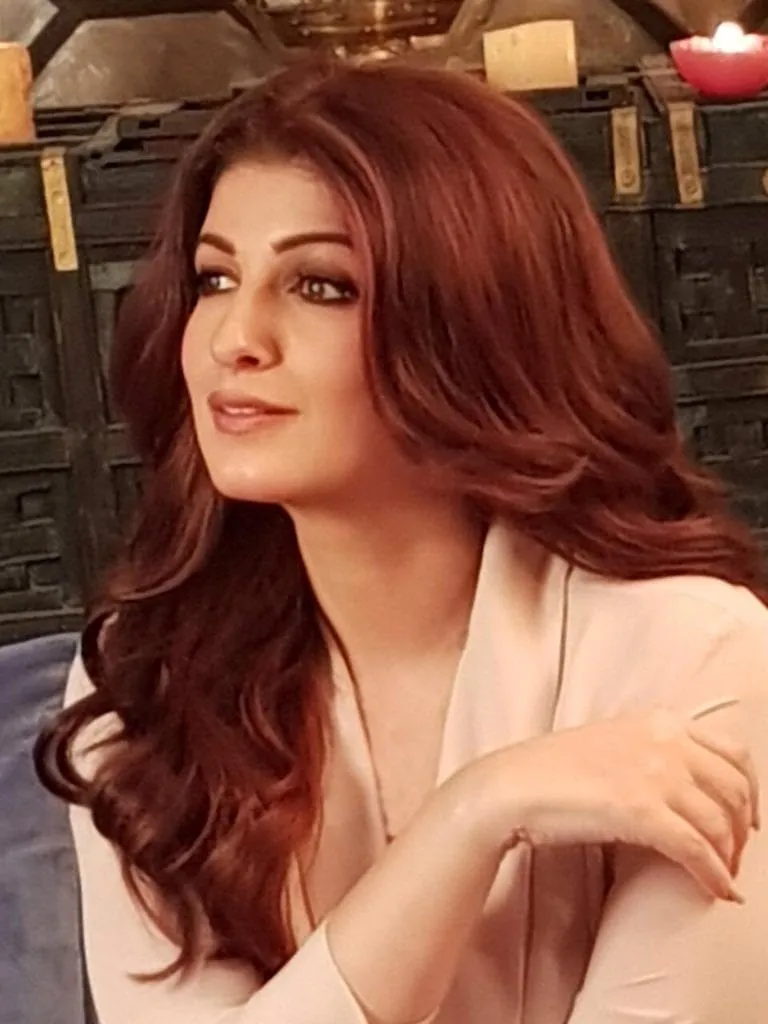BREAKING INSTA : Twinkle Khanna Shuts down a Nutrionist on Instagram